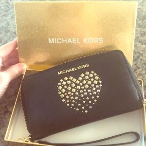 NWT black Michael Kors Wristlet
